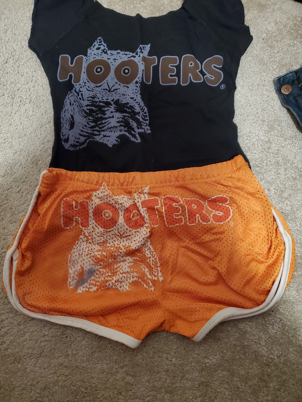 Hooters Uniform Shorts Graphic Athletic Set Black & Orange